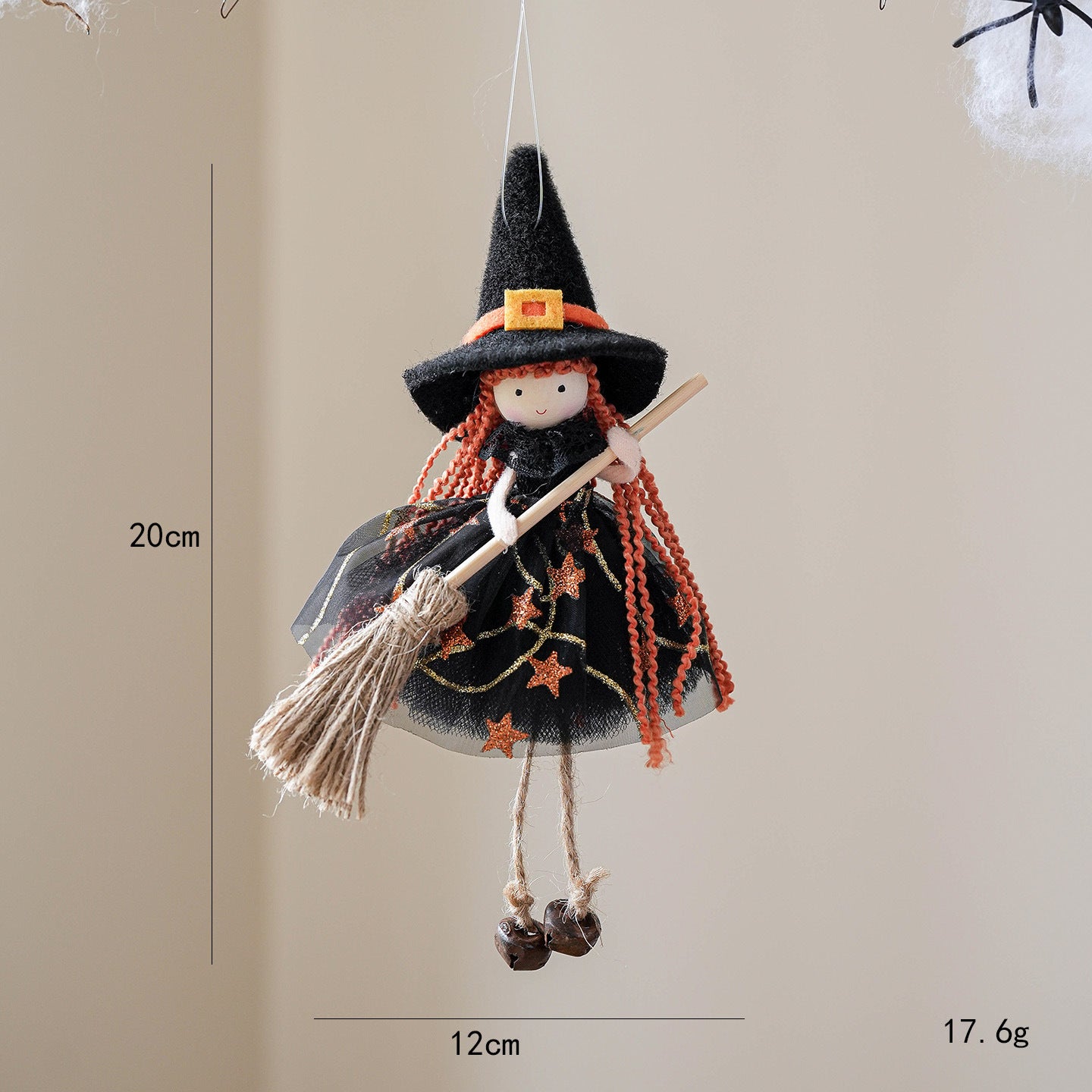 Pendentif ange en forme de balai en maille pour Halloween