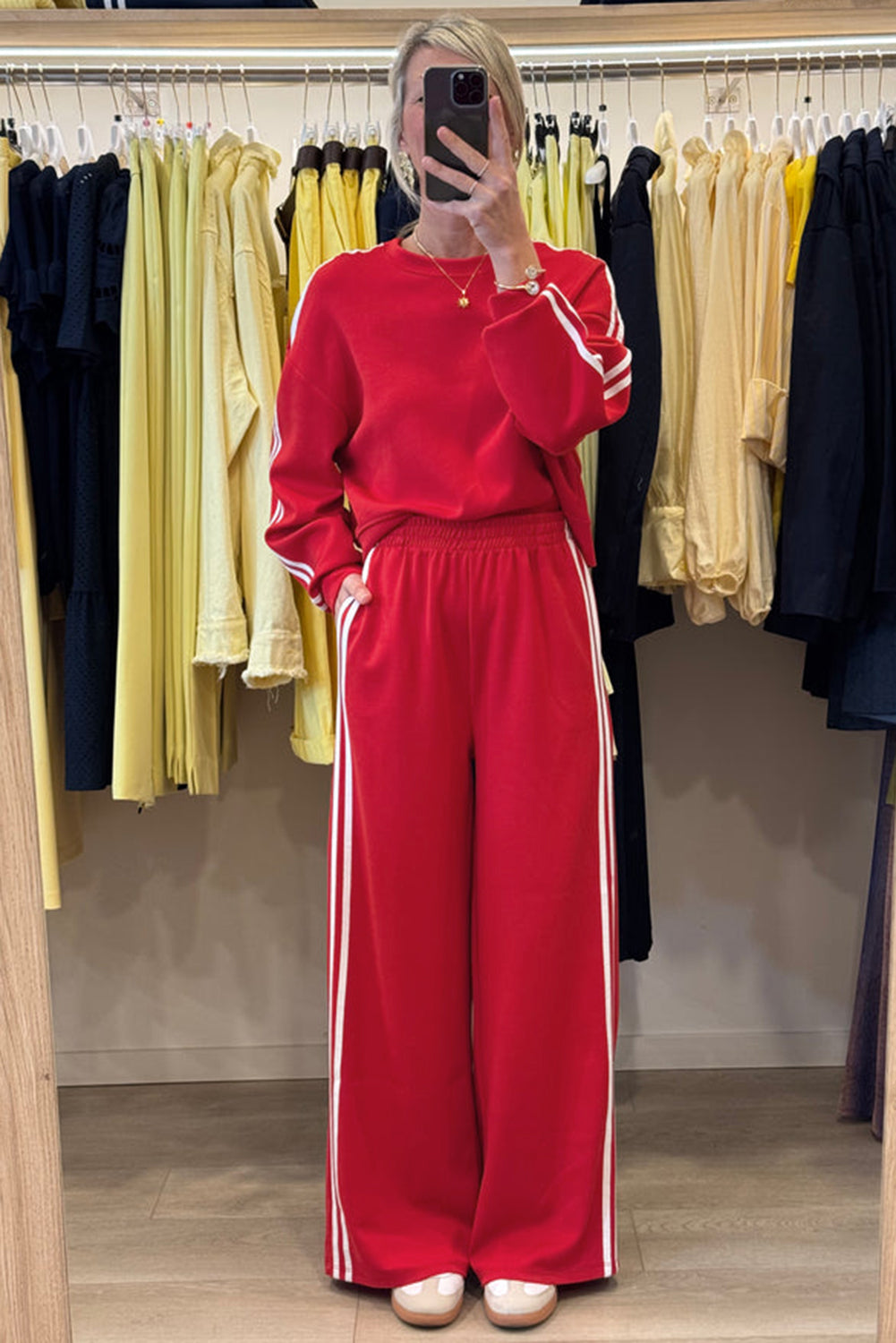 Fiery Red Varsity Striped Detail Crewneck Pullover Elastic Sweatpants 2PCS tenue