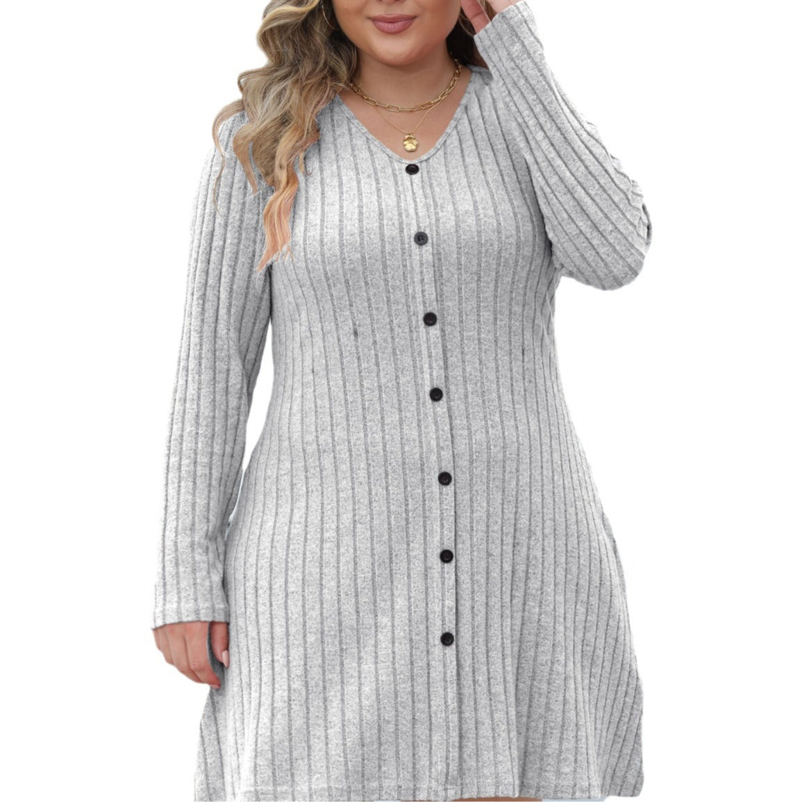 Robe grande taille à boutons et rayures en V profondes