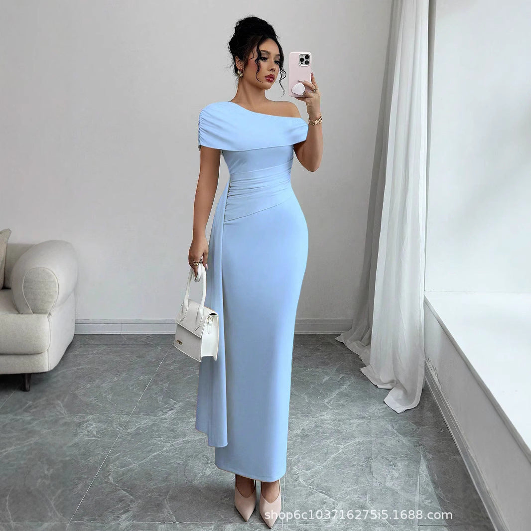 Robe fourreau sans manches de couleur unie sans bretelles