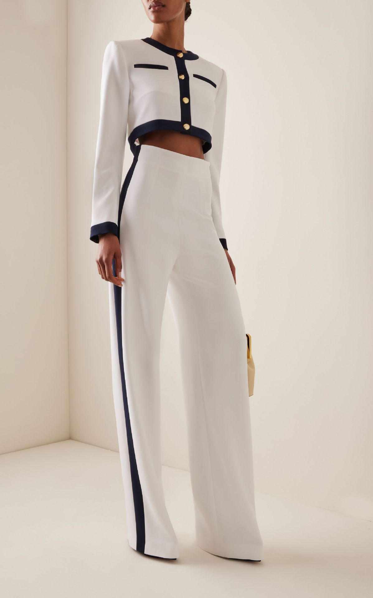 Tenue de bureau pour femme