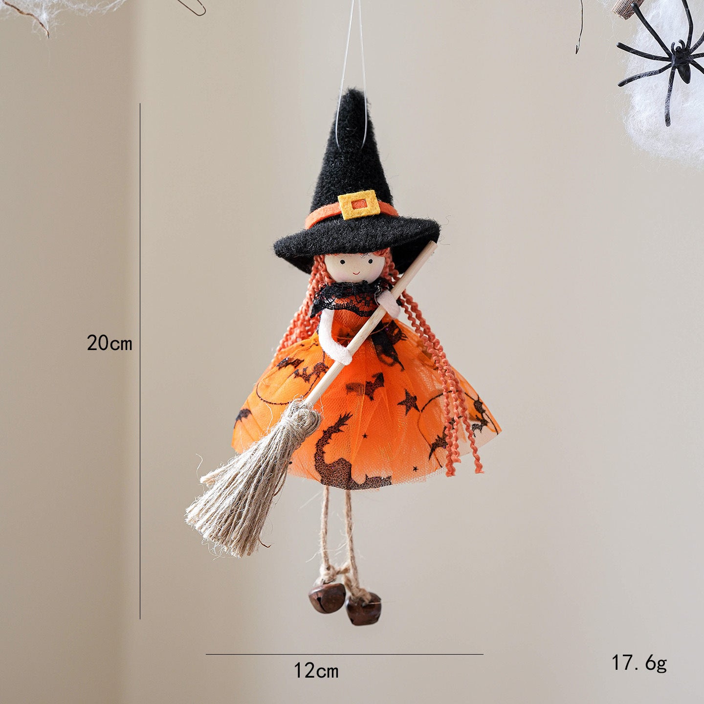 Pendentif ange en forme de balai en maille pour Halloween