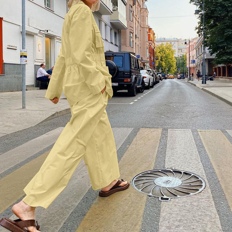 Ensemble deux pièces haut à manches longues et pantalon large à taille ajustée