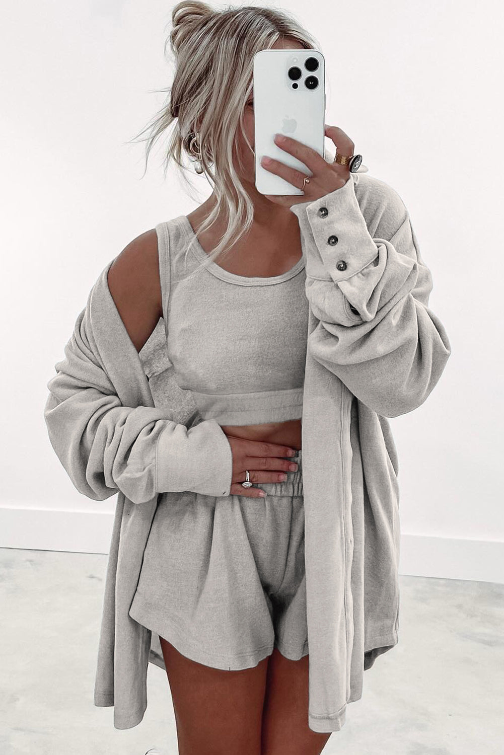 Grey 3 PCS Crop Tank Shorts avec plate-forme de cardigan