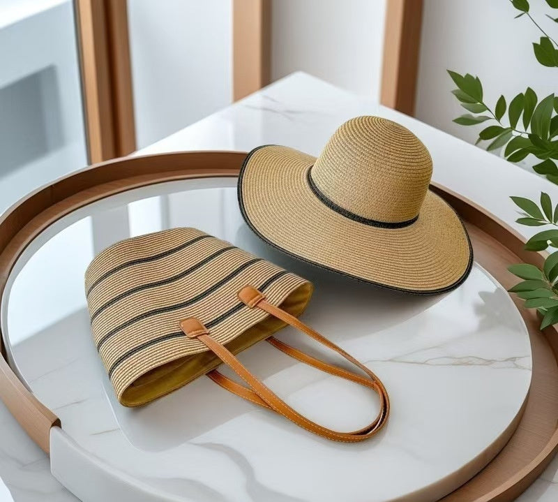 Ensemble de sacs et chapeau de paille pour vacances en bord de mer