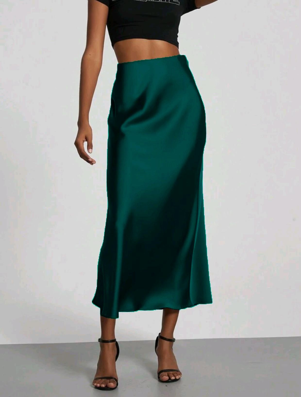 Jupe longue en satin coupe slim pour femme, style chic et uni