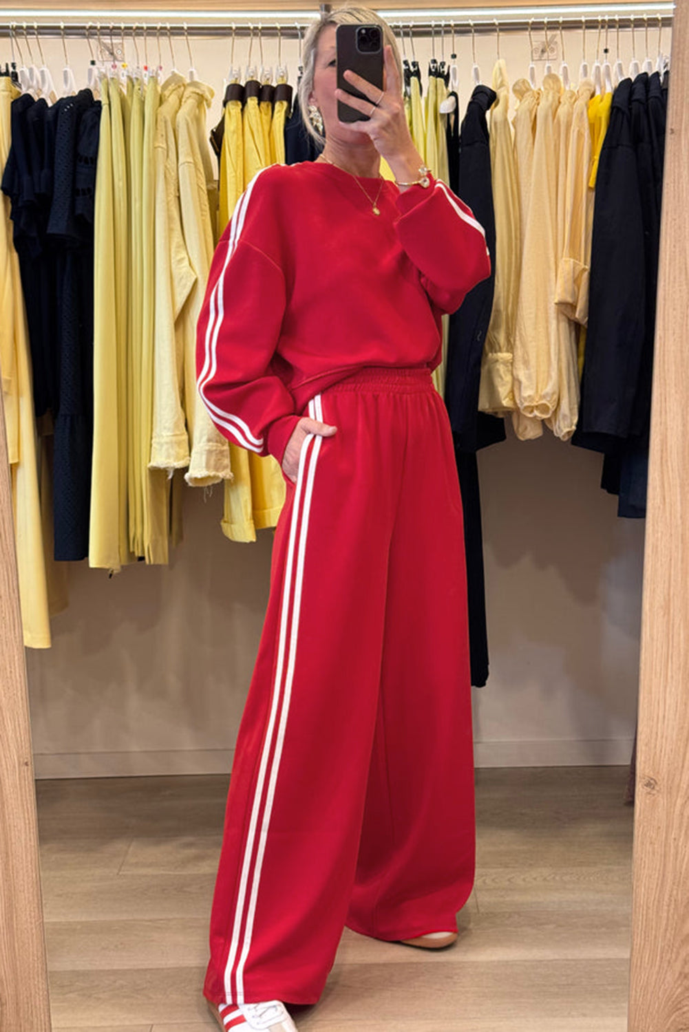 Fiery Red Varsity Striped Detail Crewneck Pullover Elastic Sweatpants 2PCS tenue