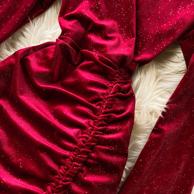 Robe en velours doré