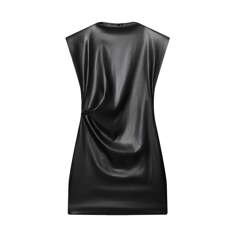 Robe courte ajustée en similicuir à épaules rembourrées pour femme
