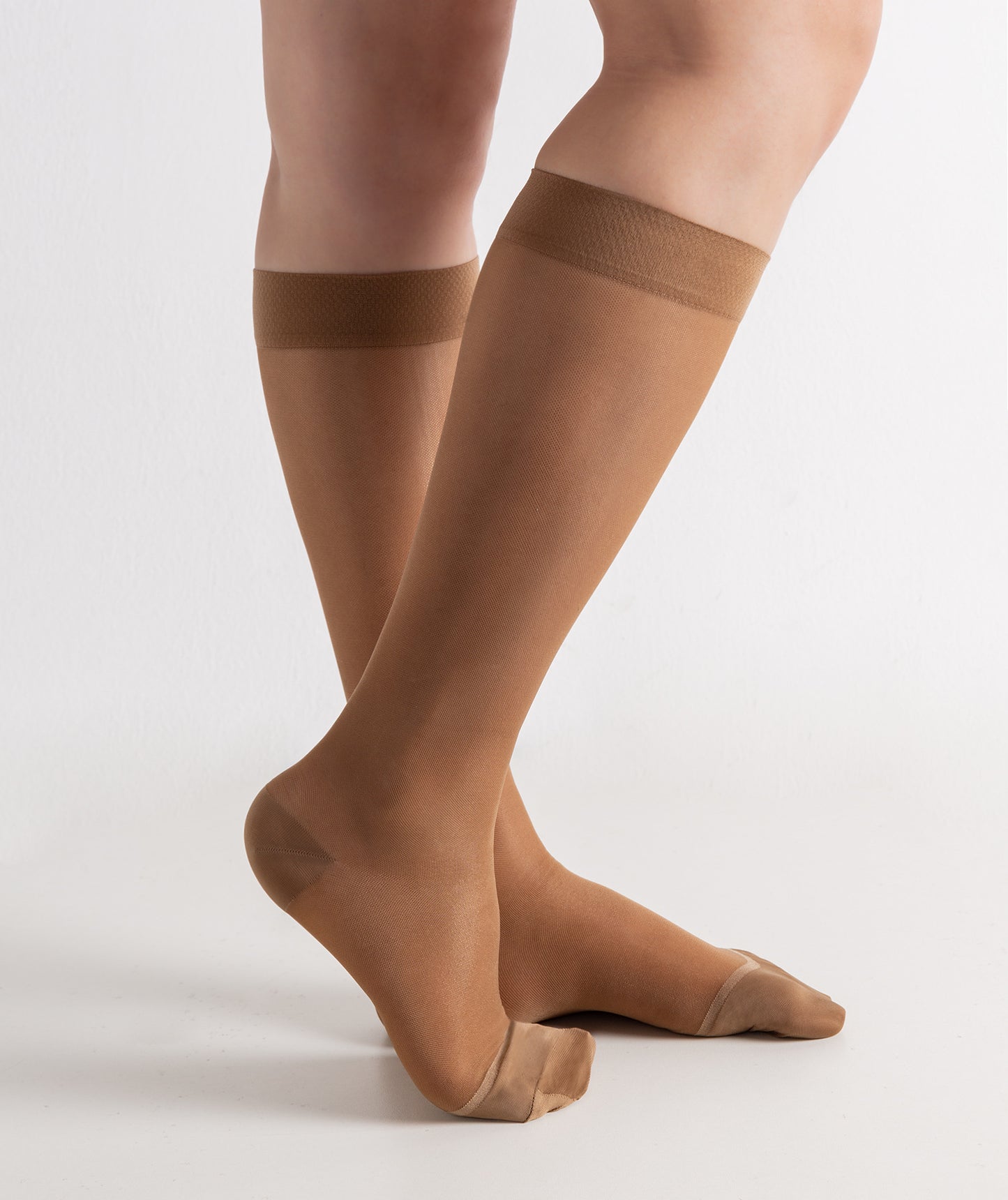 Chaussettes fines pour femmes