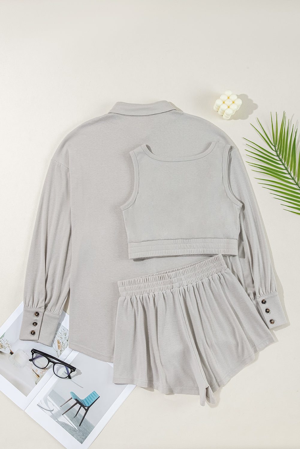 Grey 3 PCS Crop Tank Shorts avec plate-forme de cardigan