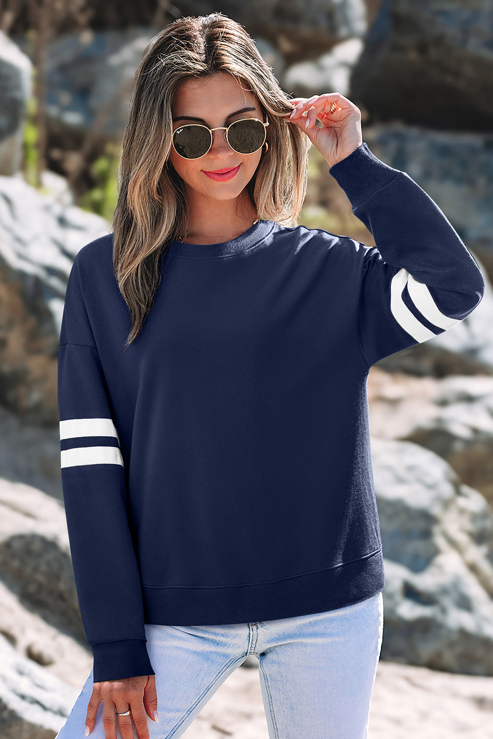 Sweat à épaule de détail à rayures à rayures Varsity Blue Navy