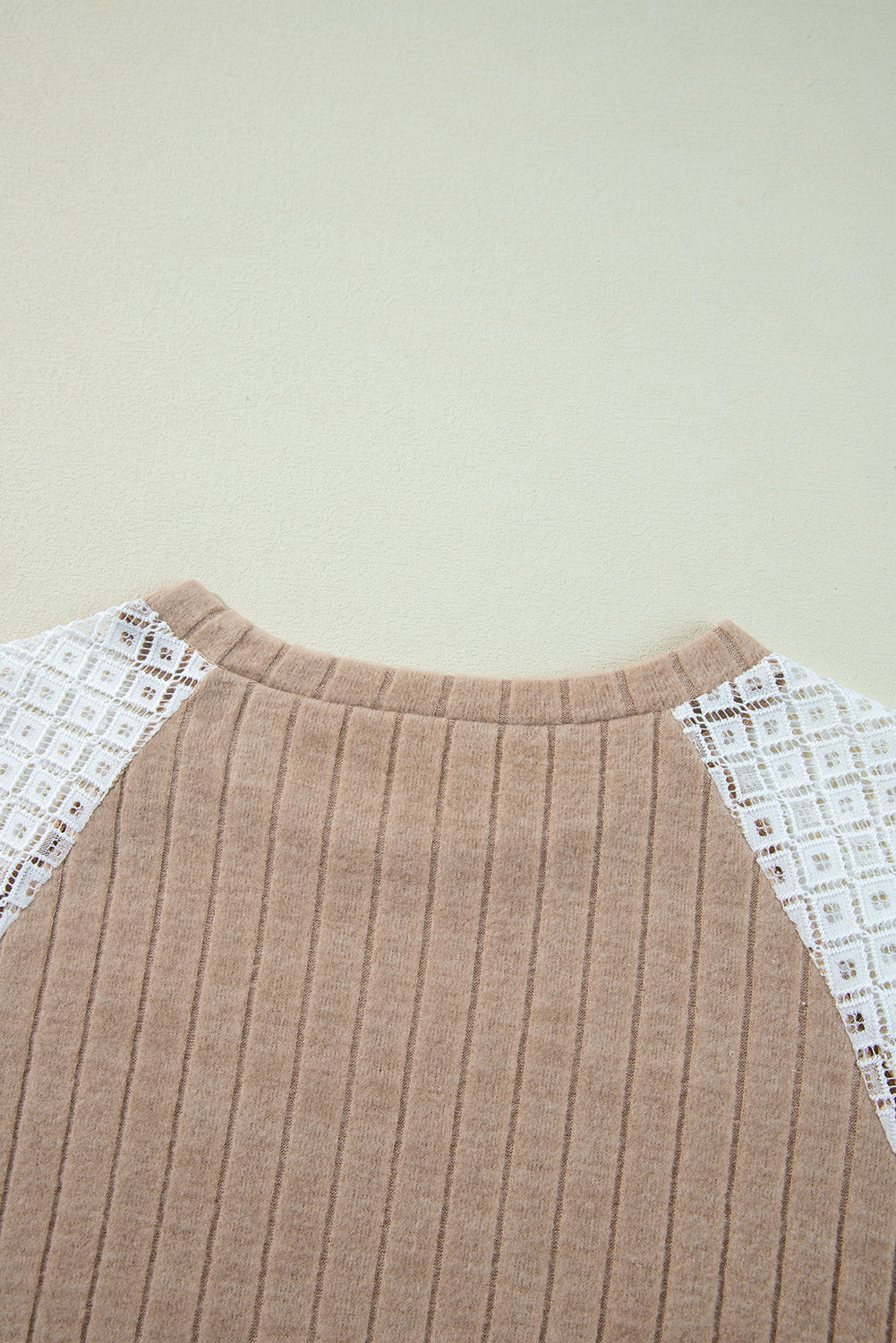 Blouse côtelée à manches longues et patchwork floral parchemin