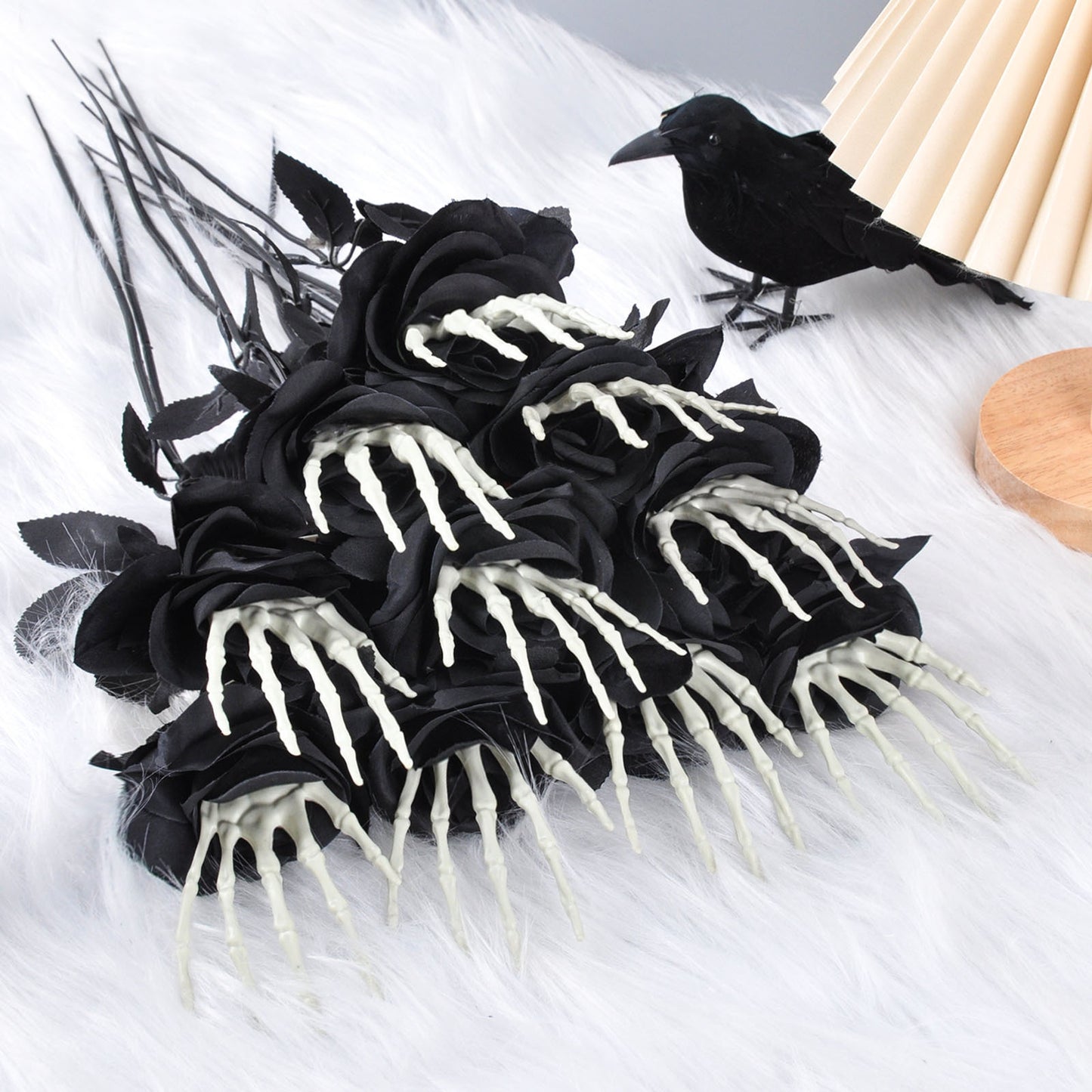 Décoration d'Halloween en forme de tête de mort et de rose