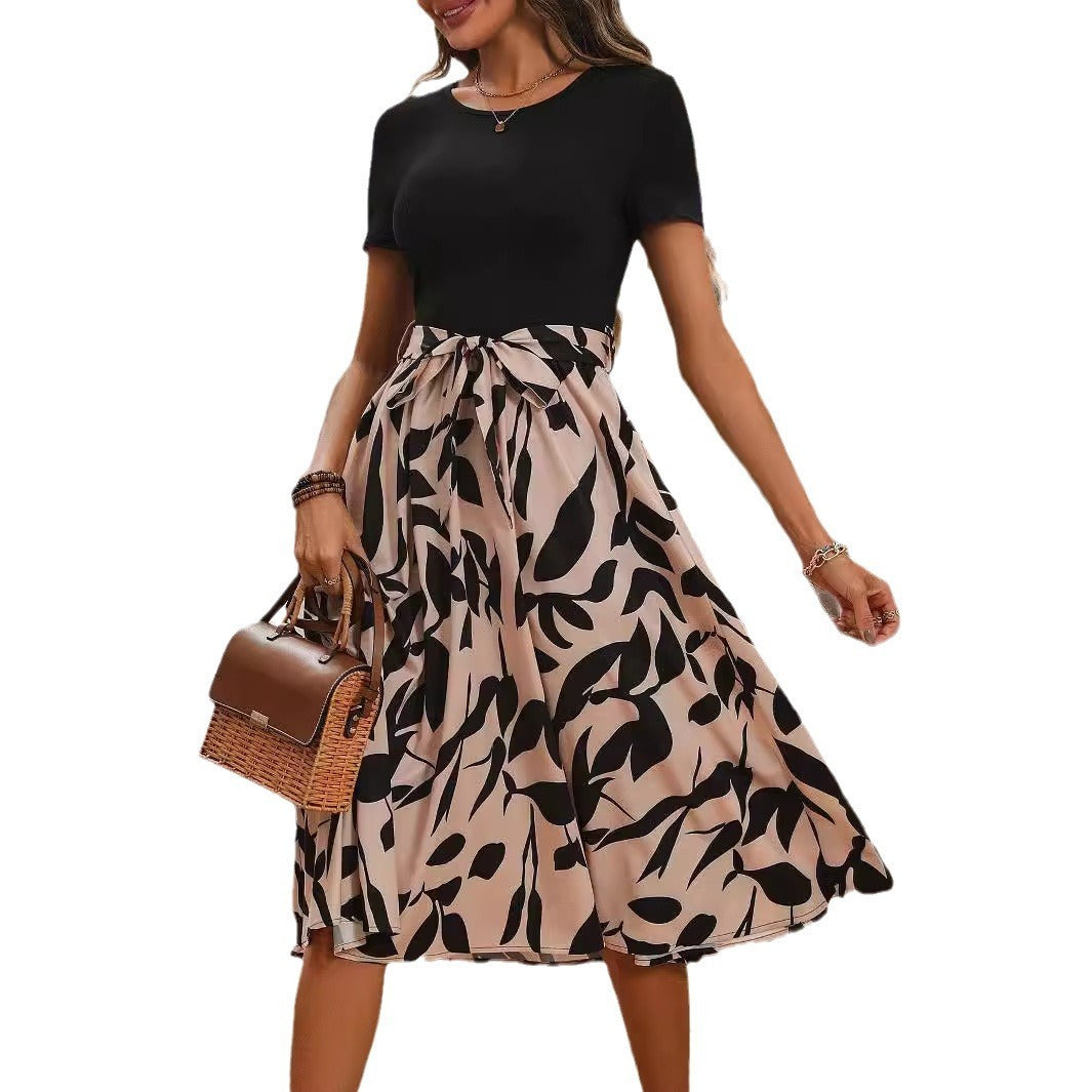 Robe à manches courtes et coutures imprimées pour femme