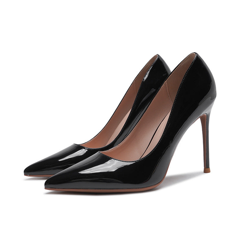 Escarpins à talons aiguilles décolletés en cuir verni brillant pour femmes
