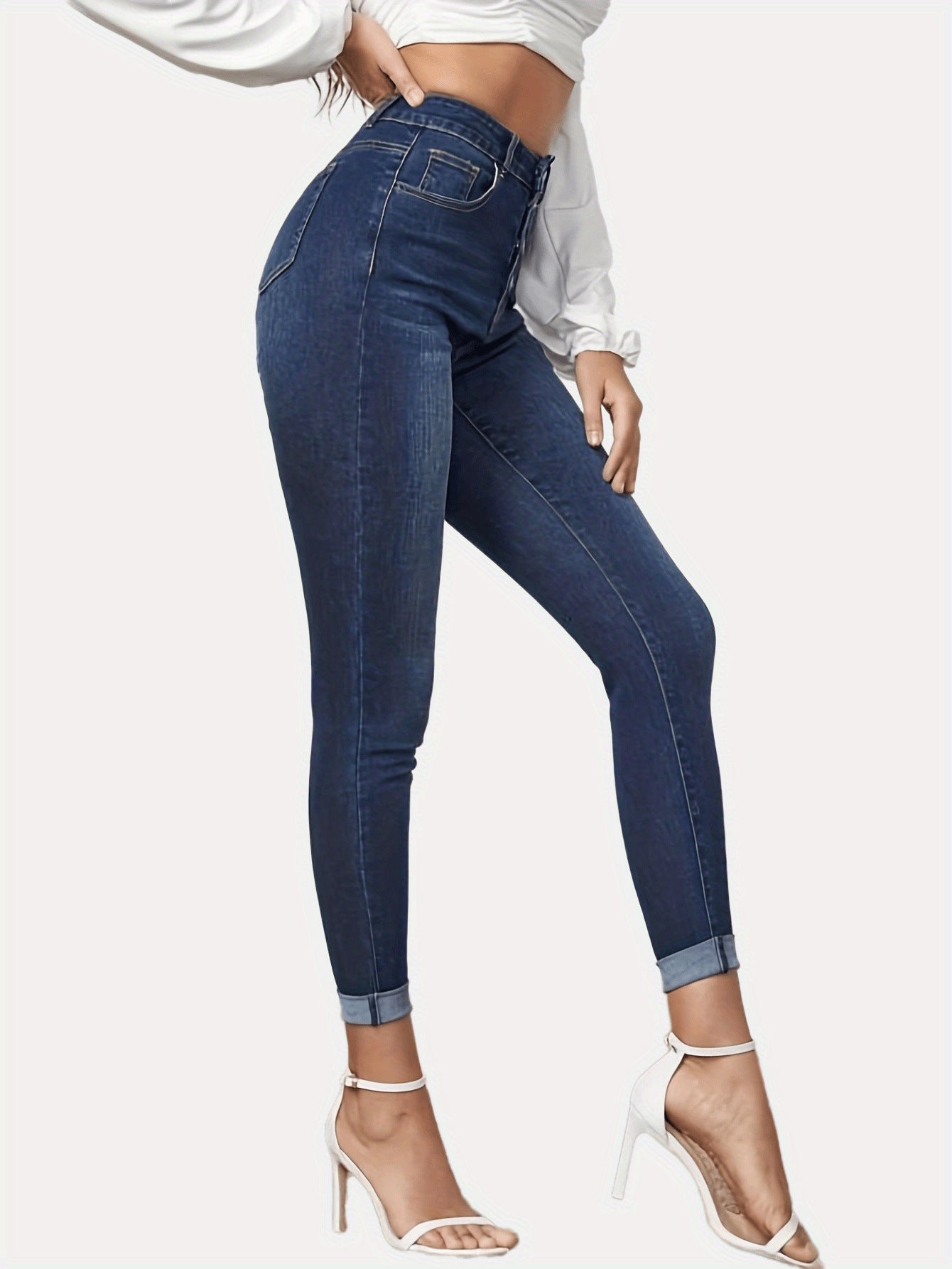 Jean court extensible à ourlet roulé et coupe slim contrastée