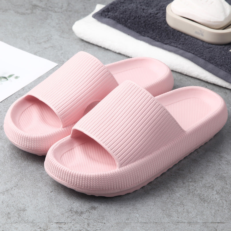 Pantoufles de couple douces pour la maison