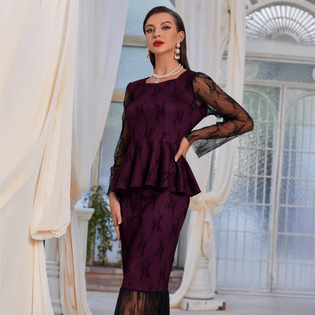 Costume deux pièces avec jupe et haut en dentelle