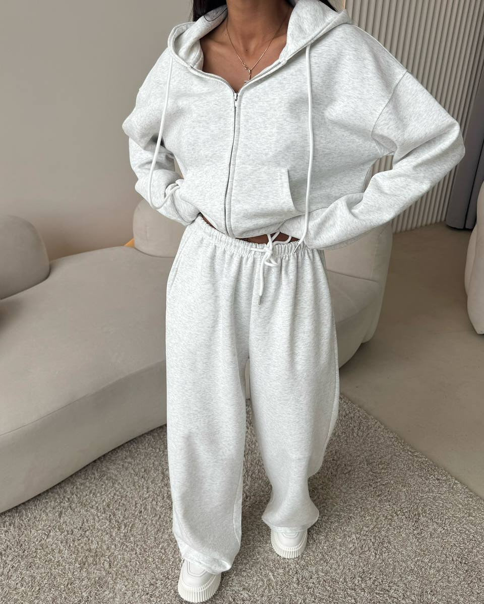 Ensemble deux pièces, sweat à capuche et pantalon à lacets
