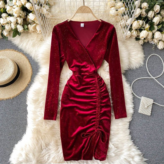 Robe en velours doré
