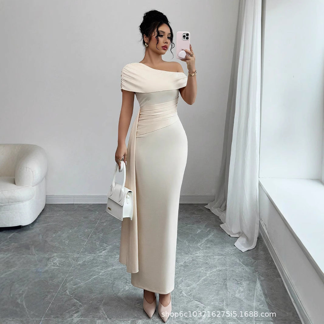 Robe fourreau sans manches de couleur unie sans bretelles