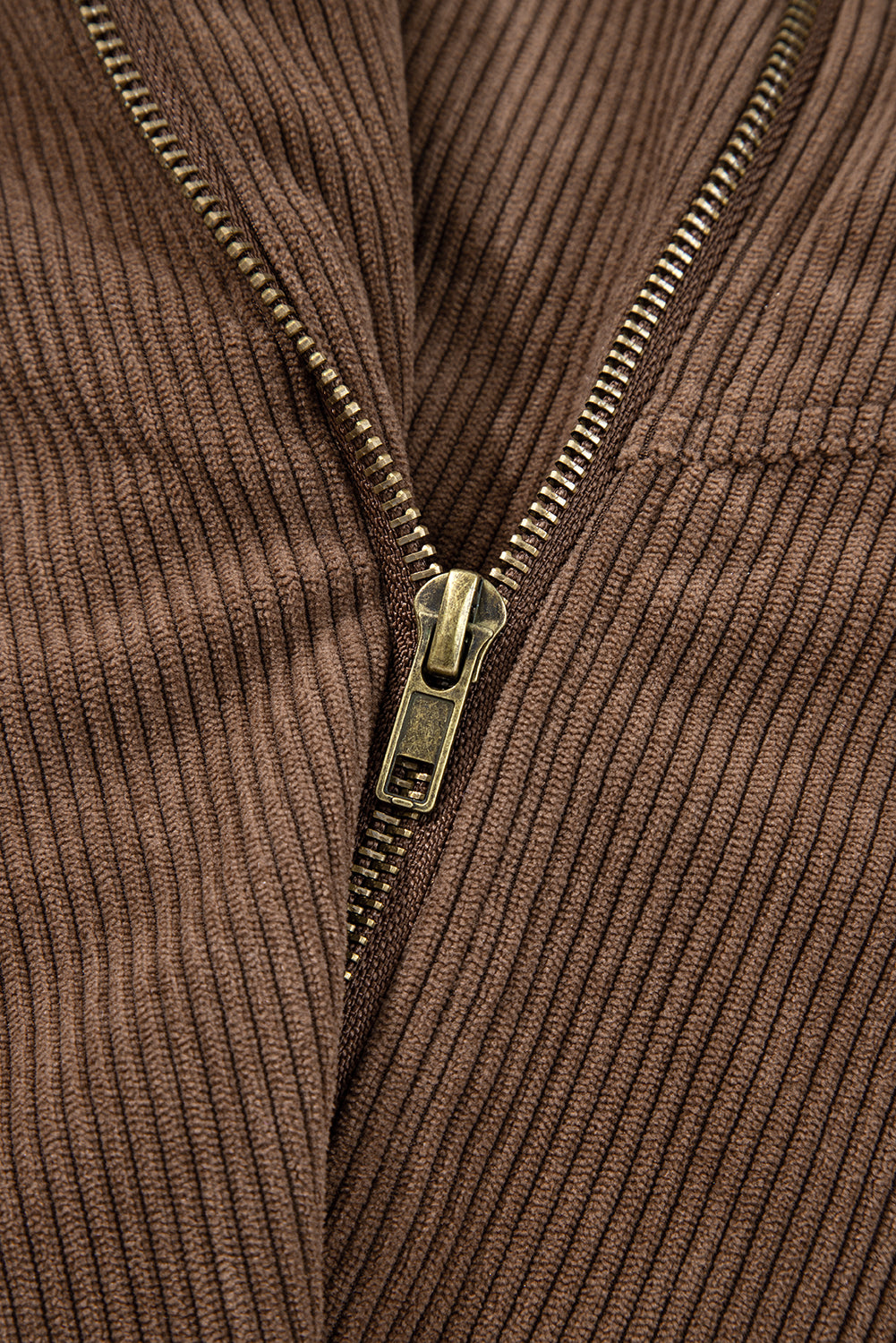 Bouton kaki foncé zipper la veste en velours côtelé à revers