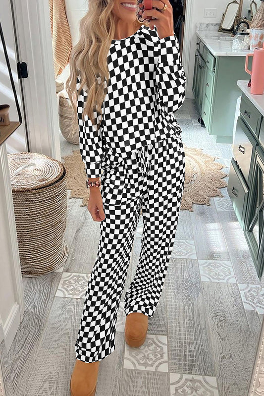 Ensemble de salon noir avec haut à manches longues et pantalon à carreaux