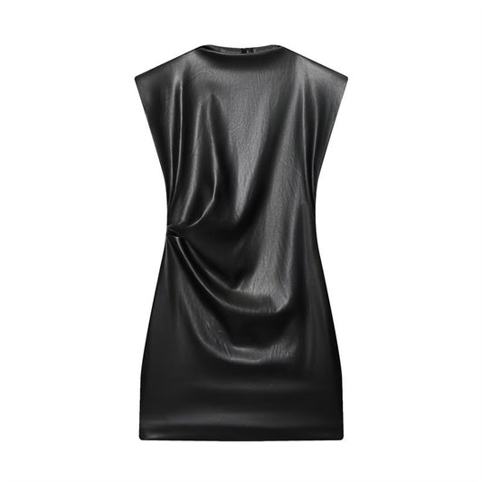 Robe courte ajustée en similicuir à épaules rembourrées pour femme