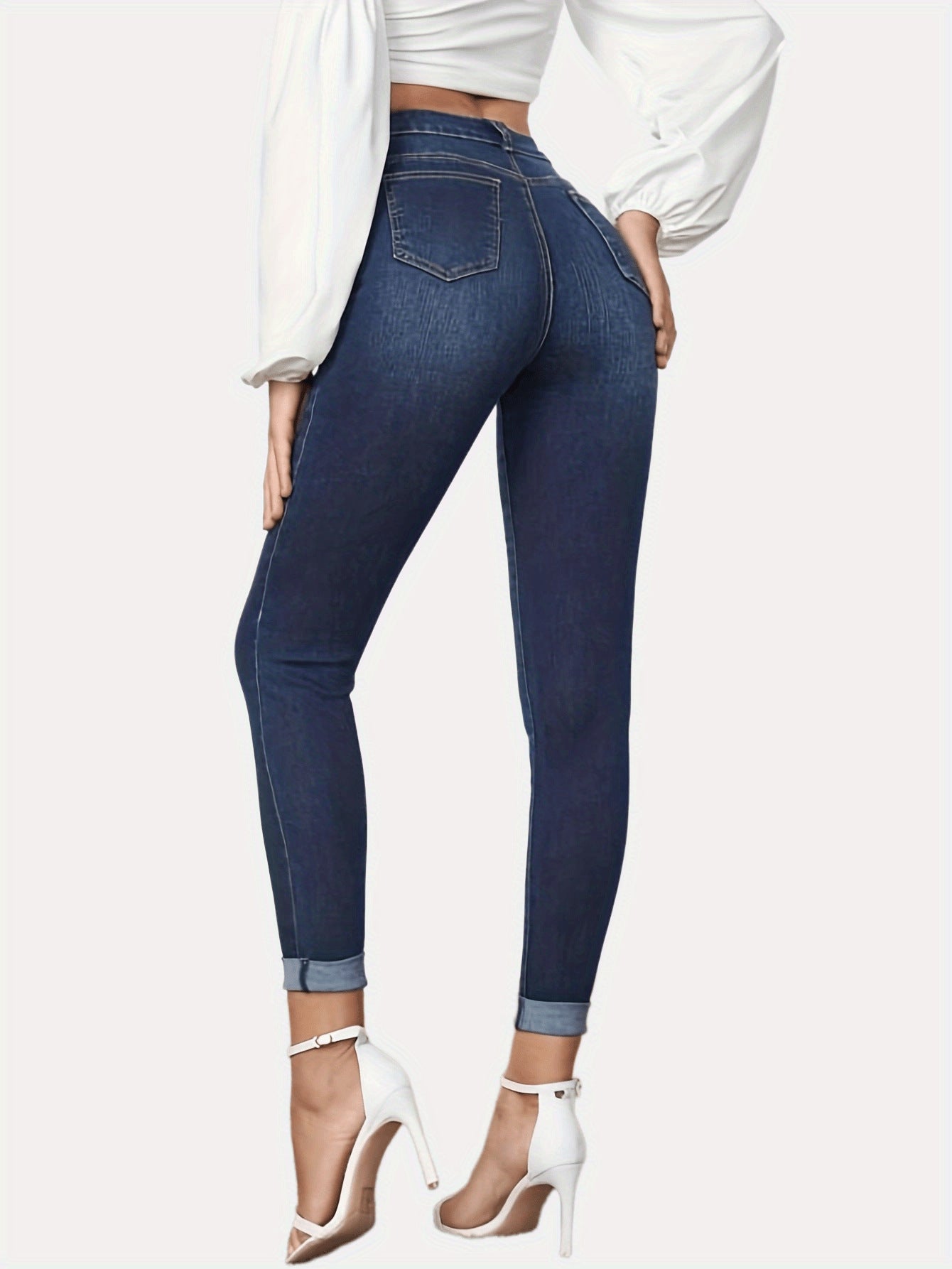 Jean court extensible à ourlet roulé et coupe slim contrastée