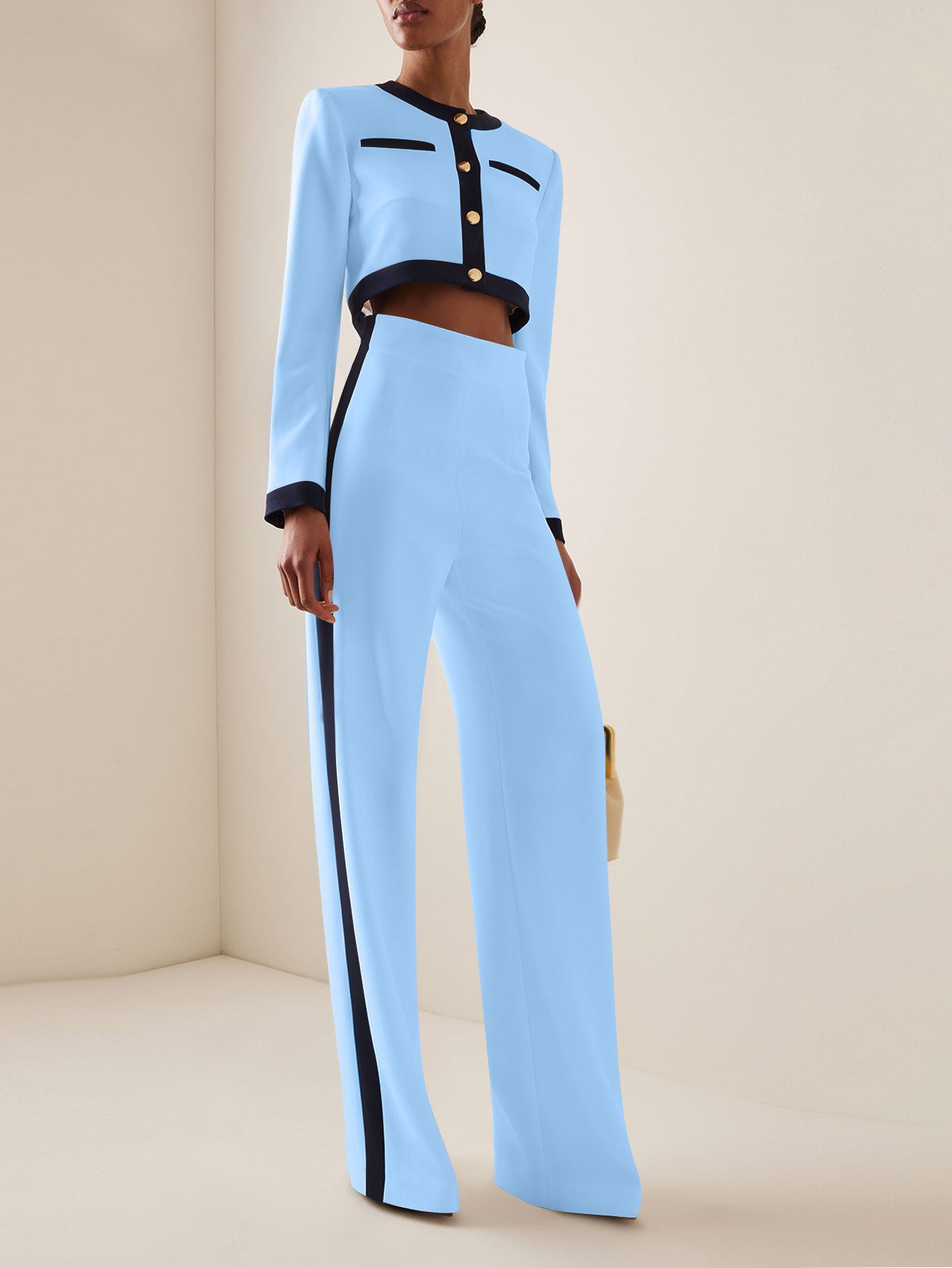 Tenue de bureau pour femme
