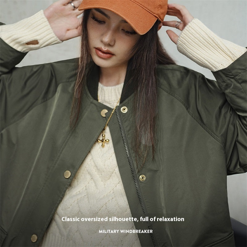 Trench-coat rétro vert olive ample à poches rabattables