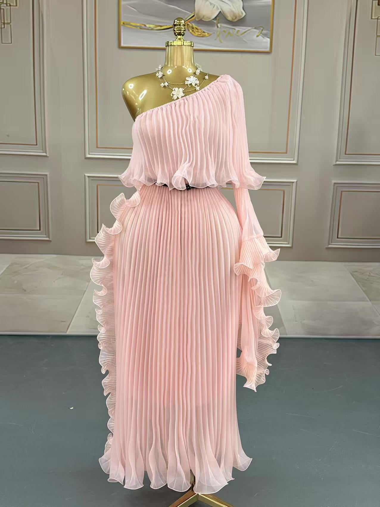 Robe de soirée élégante à une épaule et à la mode