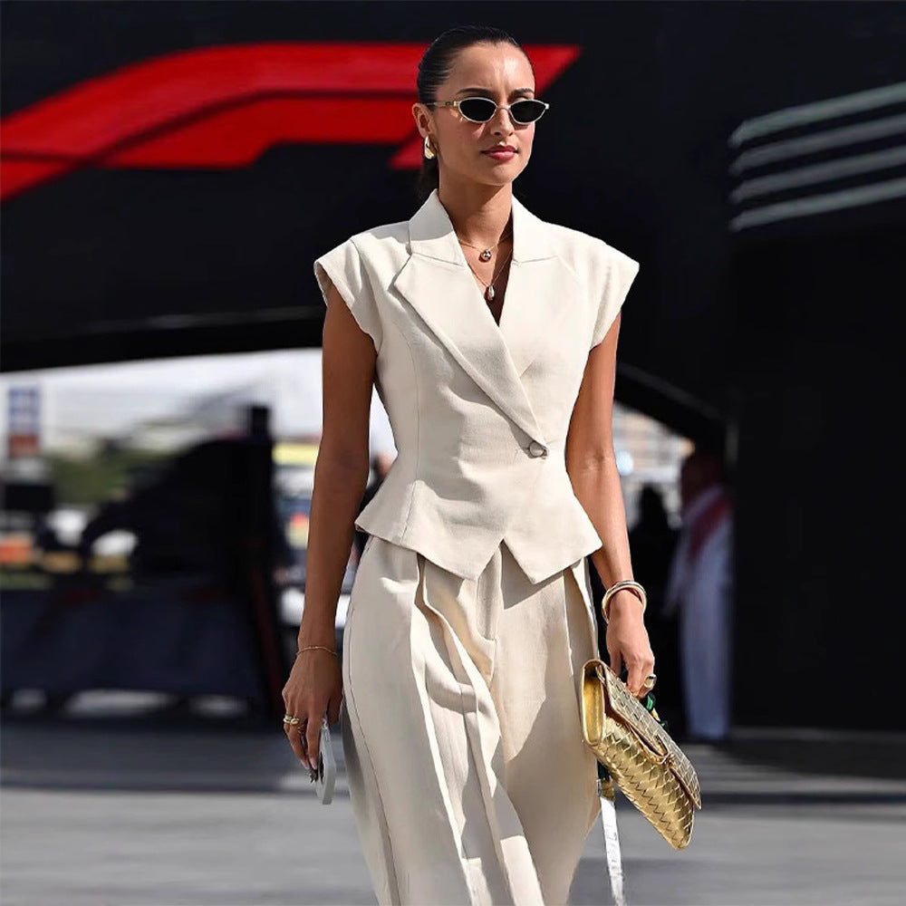 Ensemble tailleur  élégant sans manches pour femme
