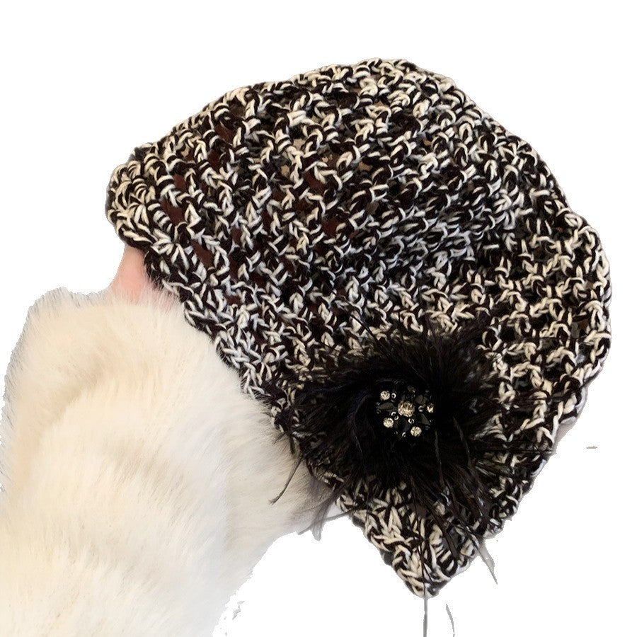 Bonnet tricoté à la main en plumes noires rétro françaises