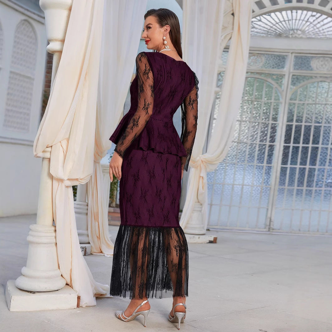 Costume deux pièces avec jupe et haut en dentelle