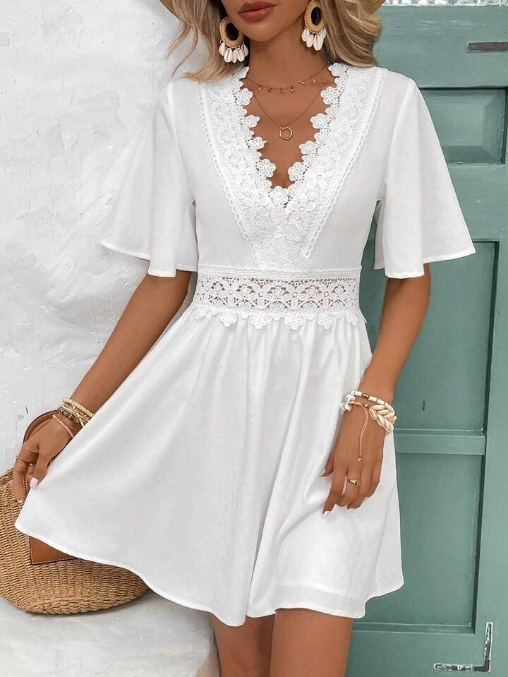 Robe à manches courtes et col en V en dentelle pour femme