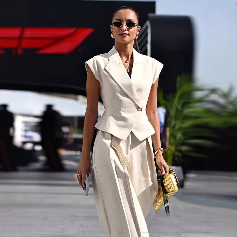 Ensemble tailleur  élégant sans manches pour femme
