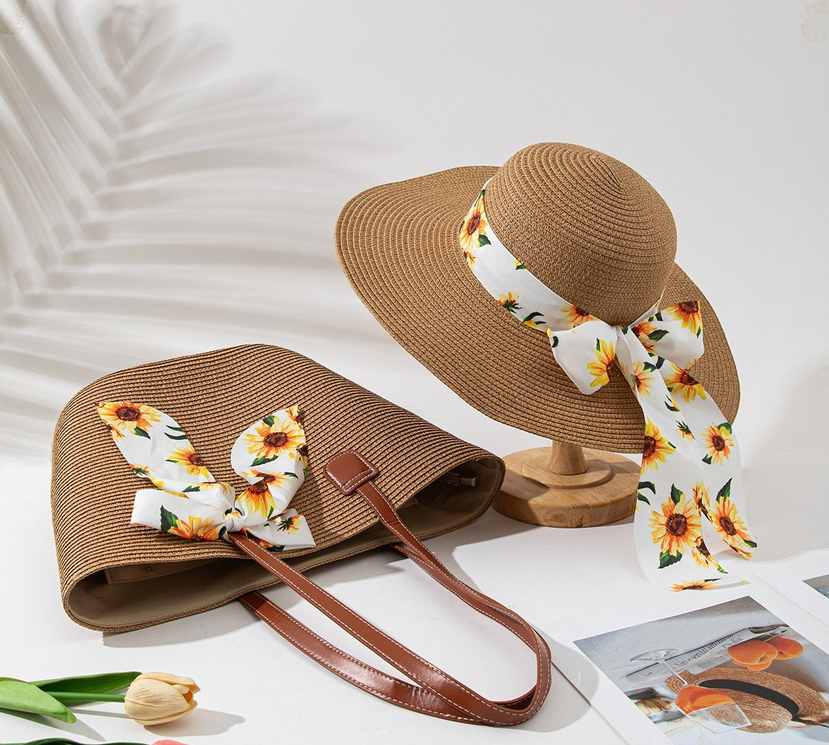 Ensemble de sacs et chapeau de paille pour vacances en bord de mer