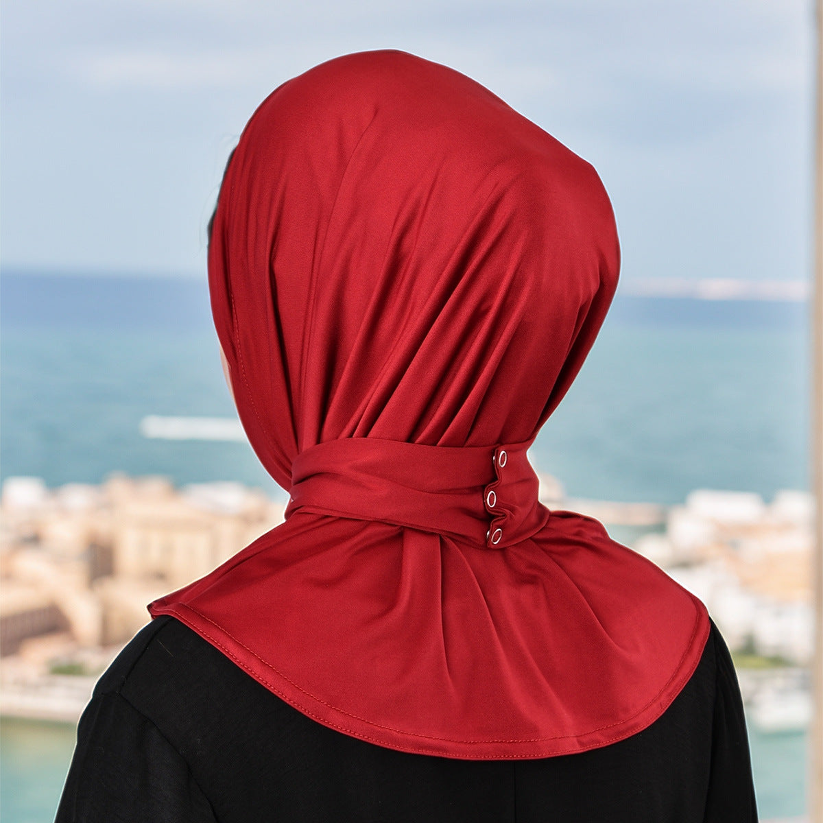 Nouveau foulard pour femme avec fermeture à bouton sous le menton