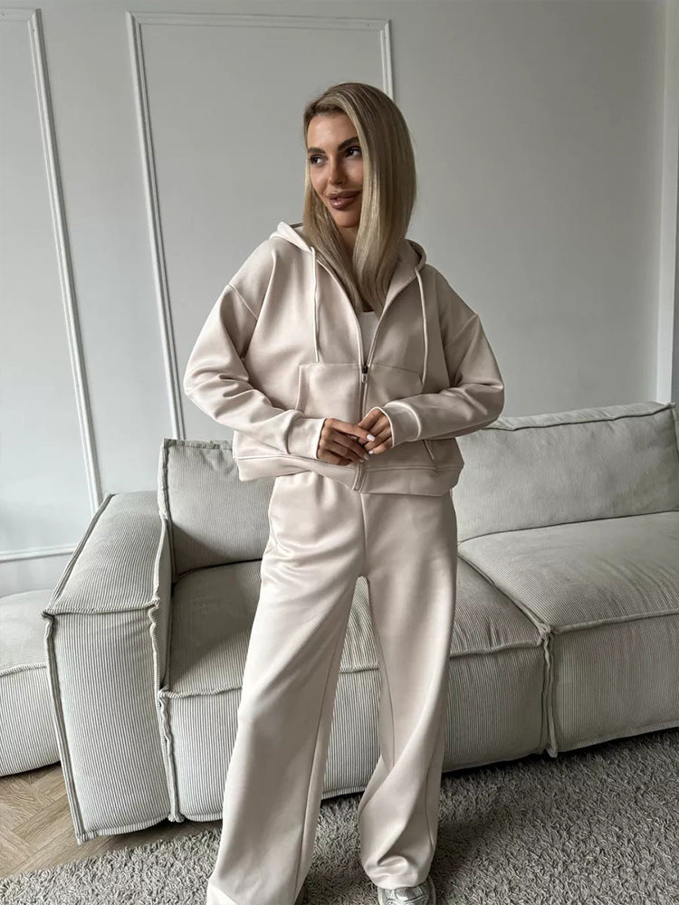 Ensemble deux pièces, sweat à capuche et pantalon à lacets